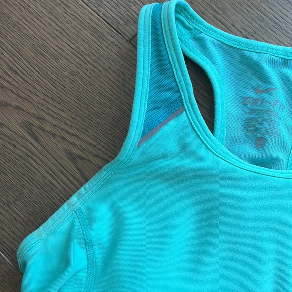 Nike Racerback Crop Tank - Picture 3 of 10